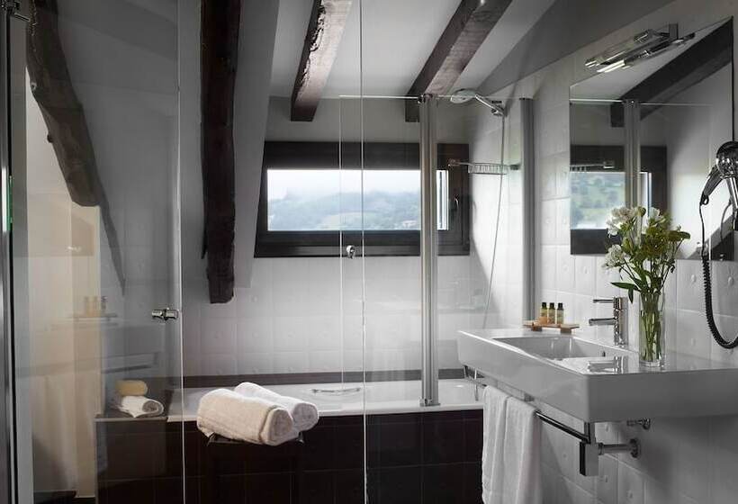 标准间, Iriarte Jauregia