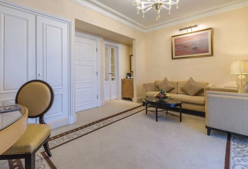 سوییت جونیور, Kempinski Nile Hotel, Cairo