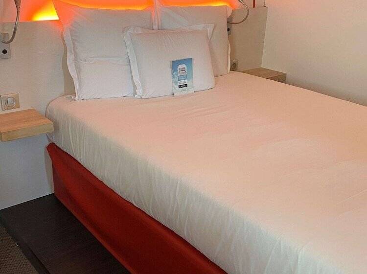 Номер Стандарт, Kyriad Quimper Sud