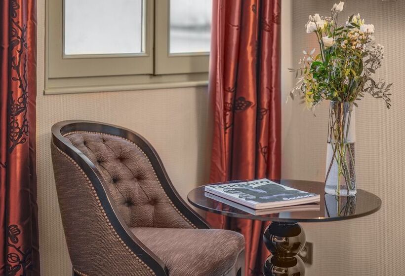 اتاق کلاسیک, Le Petit Paris