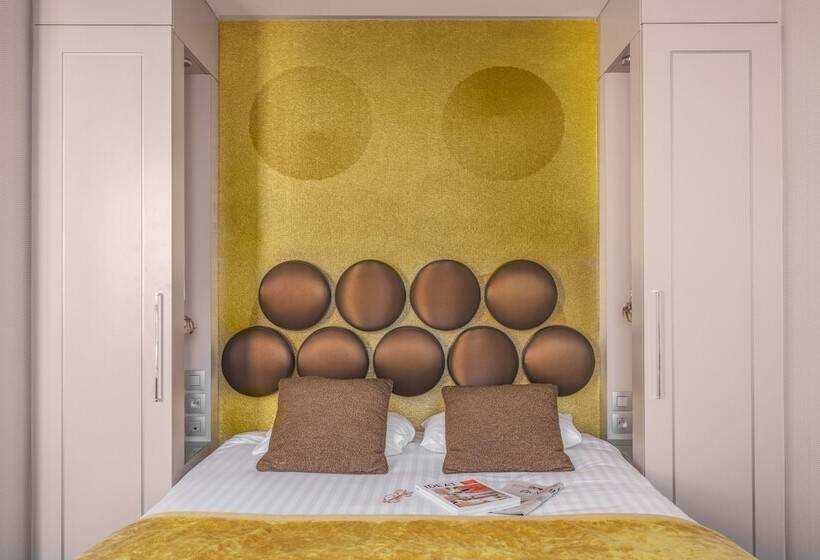 اتاق لوکس, Le Petit Paris