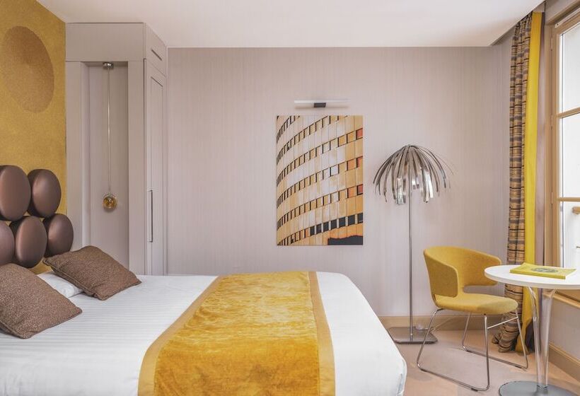 اتاق لوکس, Le Petit Paris