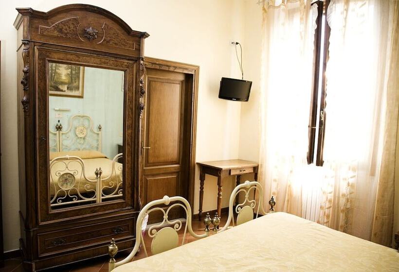 اتاق استاندارد یک نفره, Merlini