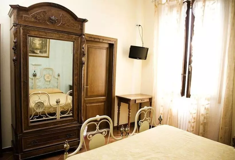 اتاق استاندارد یک نفره, Merlini