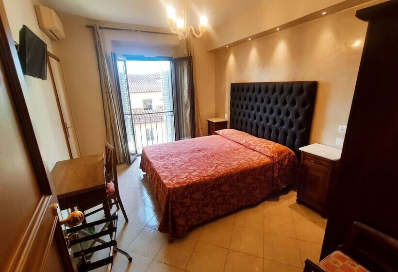 اتاق استاندارد یک نفره, Merlini