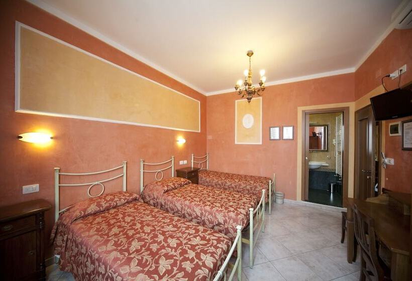 اتاق استاندارد سه نفره, Merlini