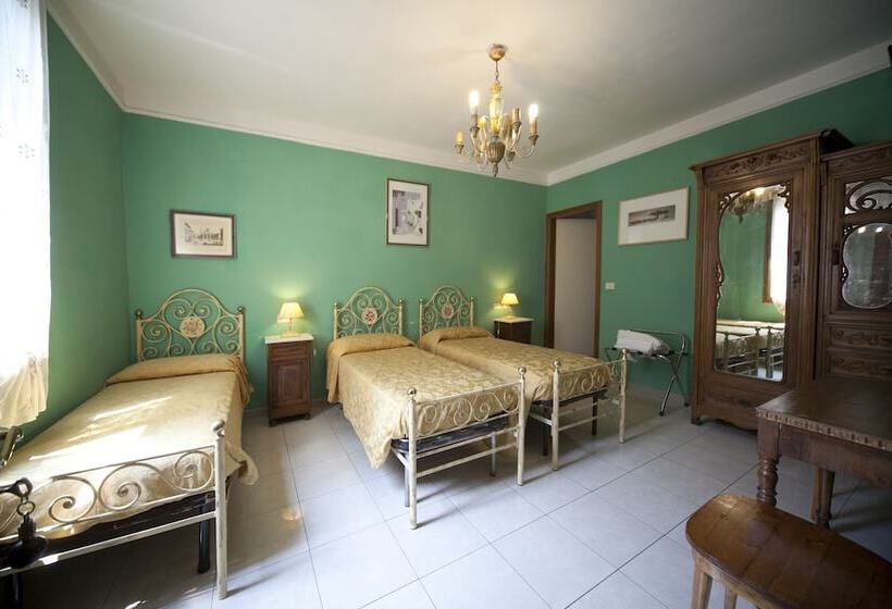 اتاق استاندارد سه نفره, Merlini