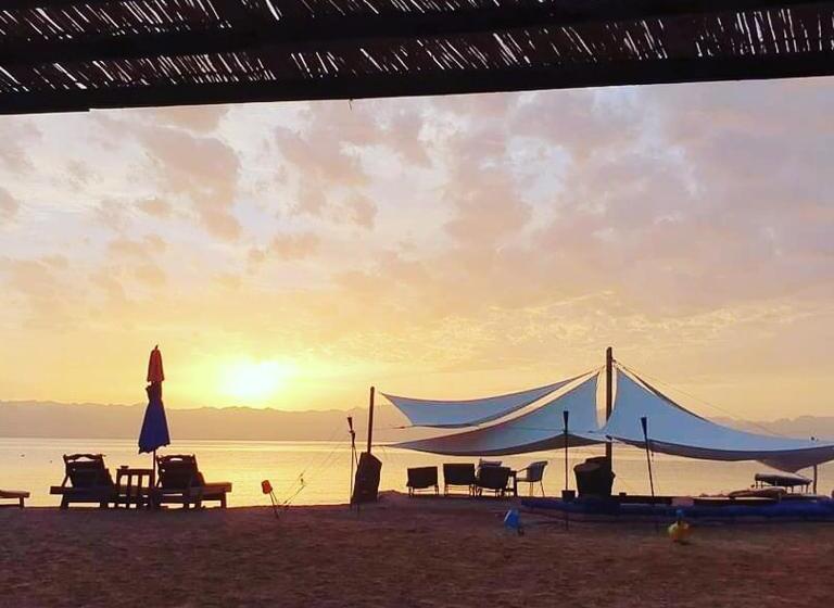 اتاق استاندارد با چشمانداز دریا, Nakhil Inn Nuweiba