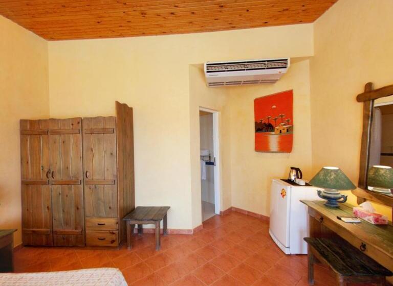 اتاق لوکس سه تخته, Nakhil Inn Nuweiba