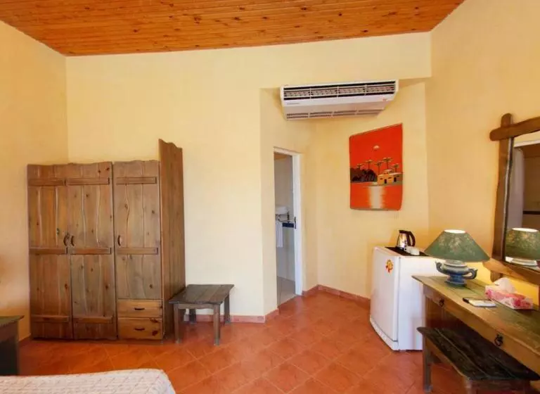 اتاق لوکس سه تخته, Nakhil Inn Nuweiba
