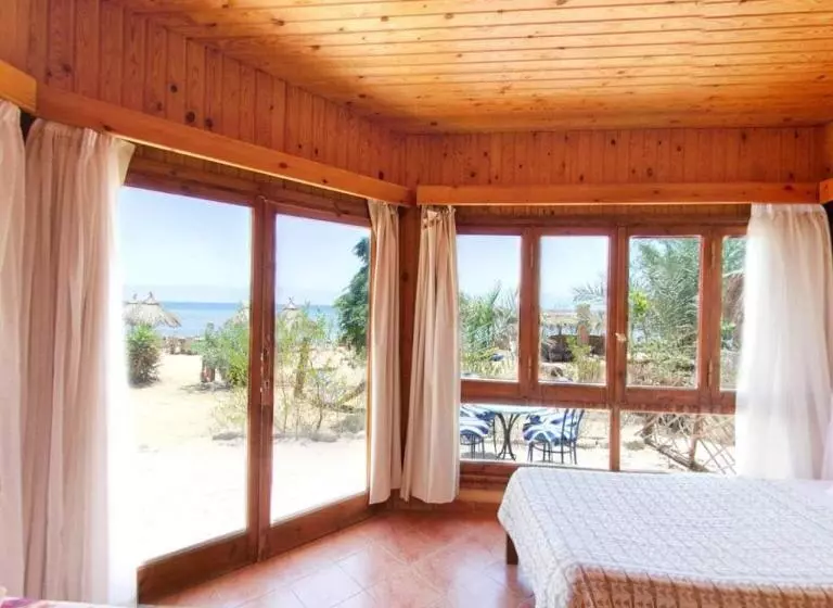 اتاق لوکس سه تخته, Nakhil Inn Nuweiba