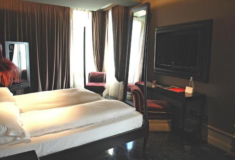 سوئیت جونیور با چشم‌انداز, Palazzo Barbarigo Sul Canal Grande