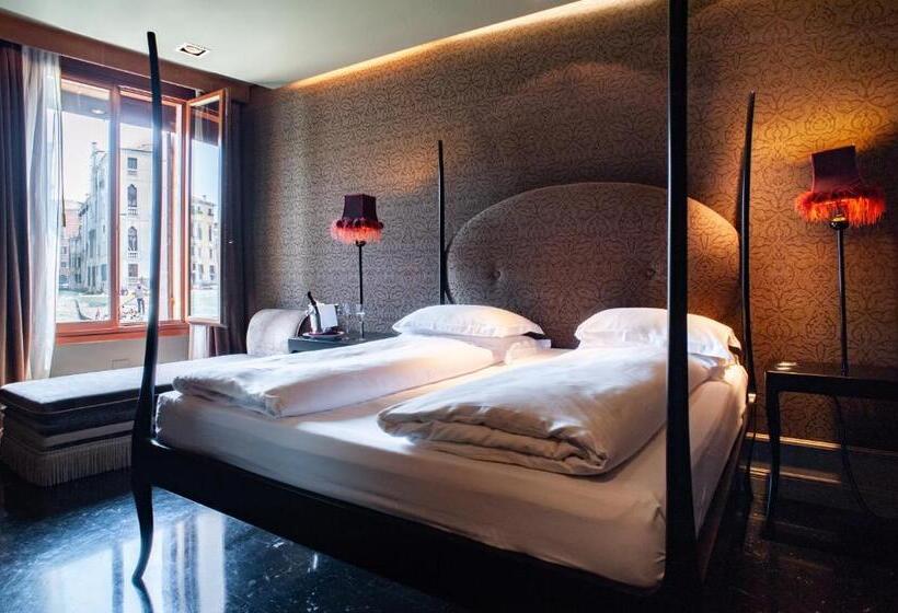 سوئیت جونیور با چشم‌انداز, Palazzo Barbarigo Sul Canal Grande