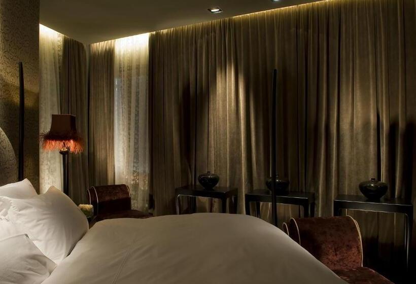 سوئیت جونیور دلوکس با چشم‌انداز, Palazzo Barbarigo Sul Canal Grande