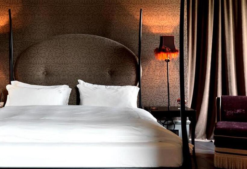 سوئیت جونیور دلوکس با چشم‌انداز, Palazzo Barbarigo Sul Canal Grande