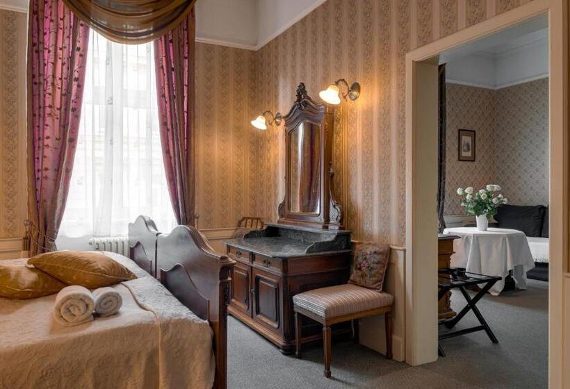 Suíte Júnior, Praga 1885