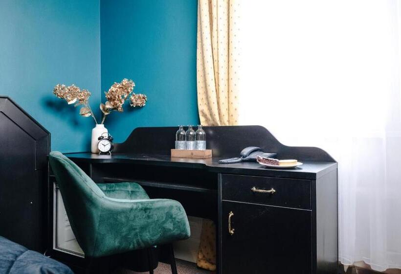 Quarto Estandar, Praga 1885