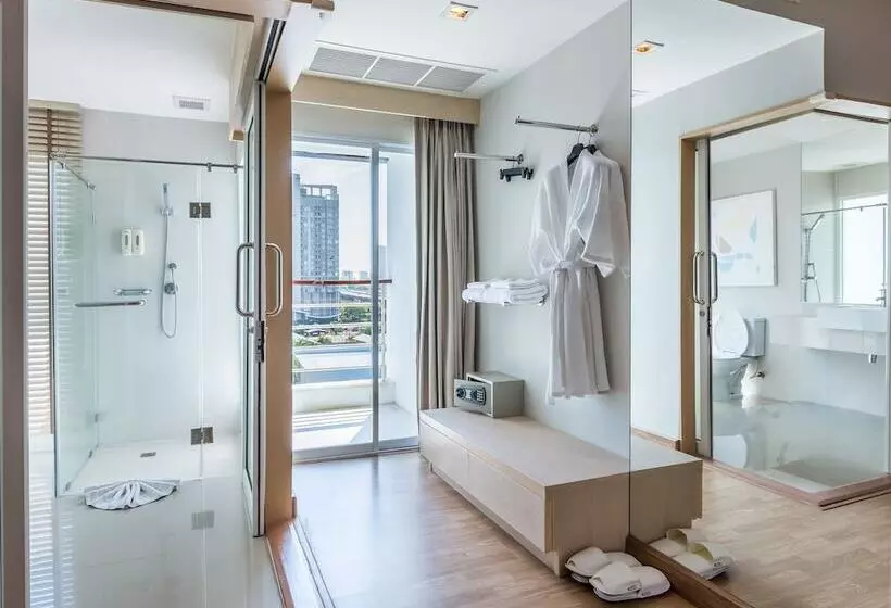 اتاق لوکس, R9 Bangkok