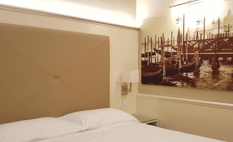 اتاق استاندارد یک نفره, San Lio Tourist House
