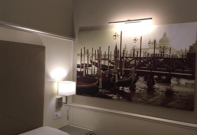 اتاق استاندارد یک نفره, San Lio Tourist House