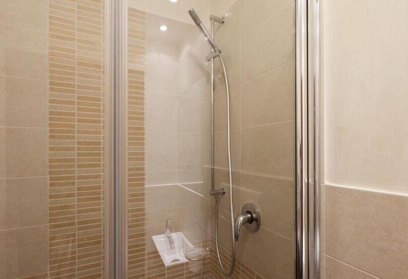 اتاق استاندارد سه نفره, San Lio Tourist House