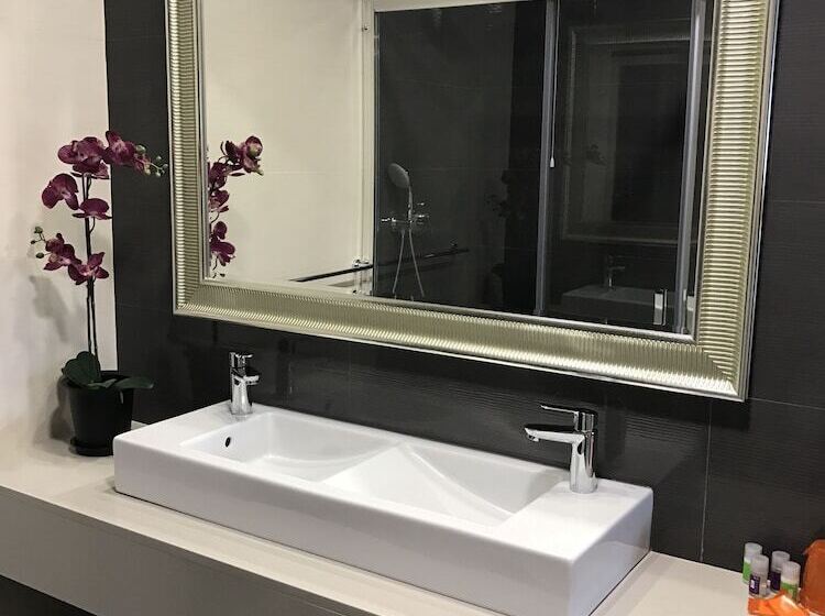 سوییت جونیور, Sete Colinas