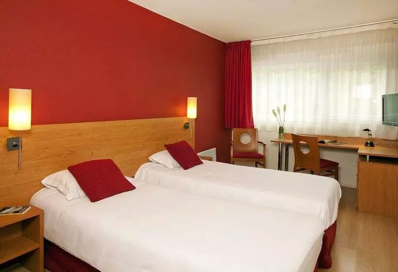 استودیوی استاندارد, Séjours & Affaires Poitiers Lamartine