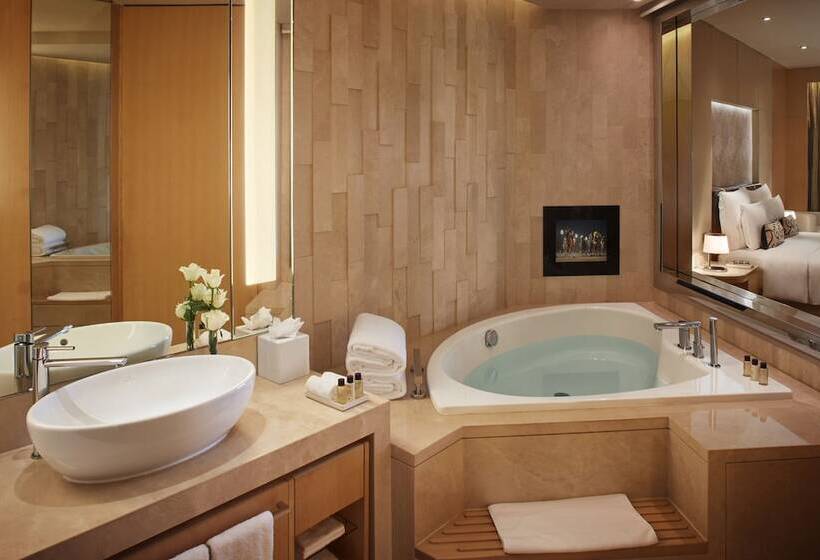 带阳台精选间, The Meydan Hotel Dubai
