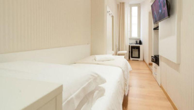 اتاق استاندارد یک نفره, Trevi 41