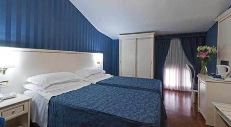 اتاق استاندارد سه نفره, Trevi 41