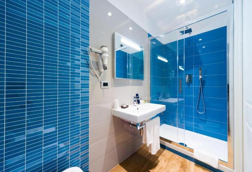 اتاق استاندارد یک نفره, Trevi 41