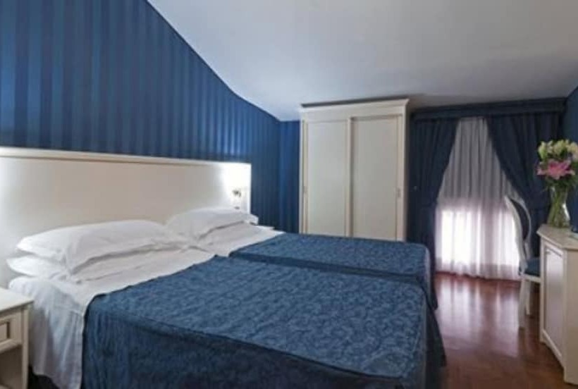 اتاق استاندارد سه نفره, Trevi 41