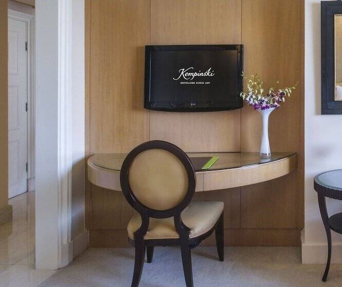 חדר דלוקס, Kempinski Nile Hotel, Cairo
