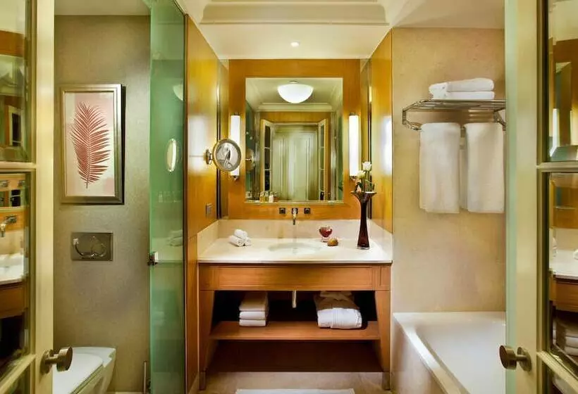 デラックスルーム, Kempinski Nile Hotel, Cairo