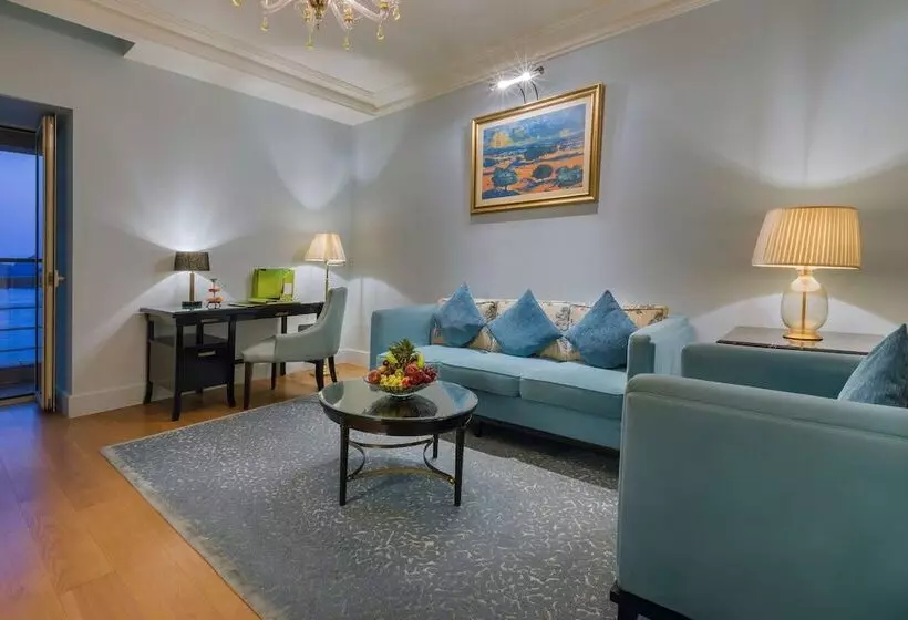 デラックススイート, Kempinski Nile Hotel, Cairo