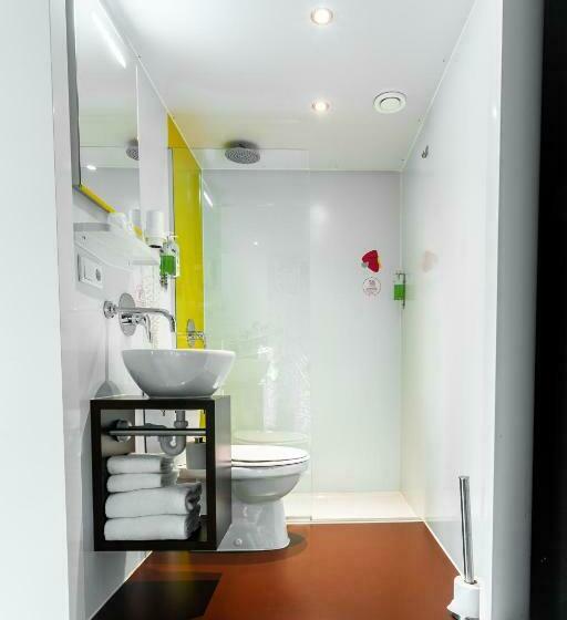 Basic Room, Qbic Amsterdam Wtc