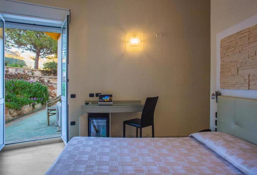 Номер Deluxe, Calamosca