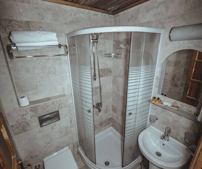 标准三人间, Cappadocia Palace