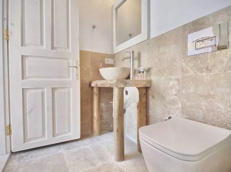 اتاق استاندارد با چشم‌انداز دریا, Club Hotel Barbarossa