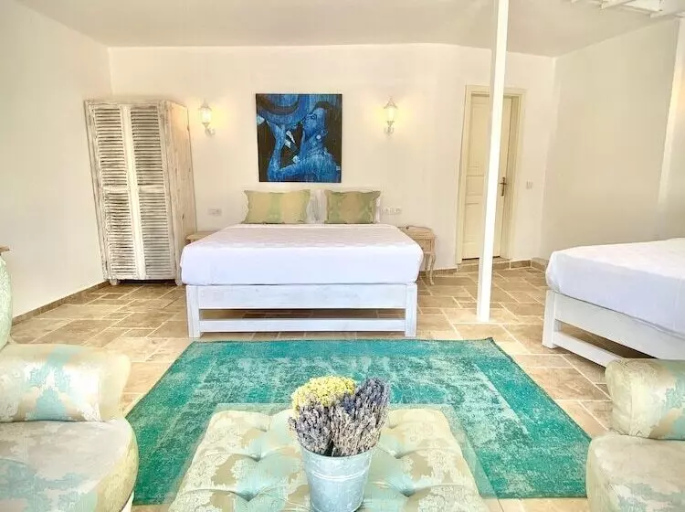 اتاق استاندارد با چشم‌انداز باغ, Club Hotel Barbarossa