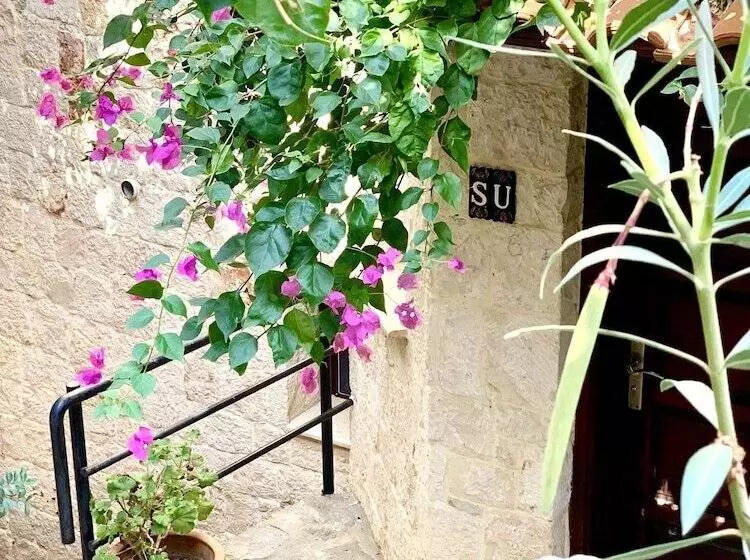 اتاق استاندارد با چشم‌انداز باغ, Club Hotel Barbarossa