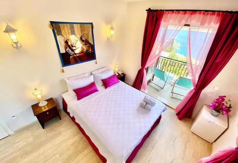 اتاق لوکس, Club Hotel Barbarossa