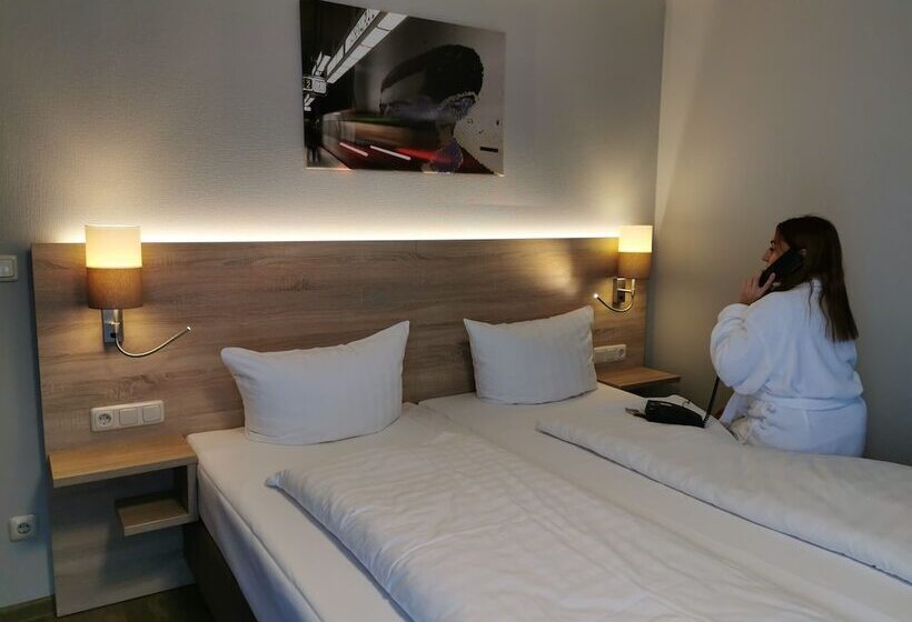 标准单人间, Cristal