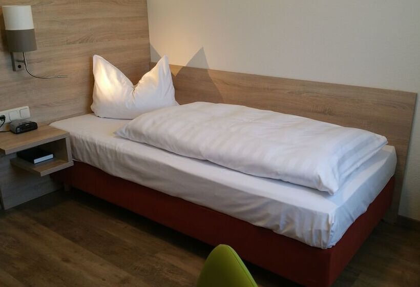 标准单人间, Cristal