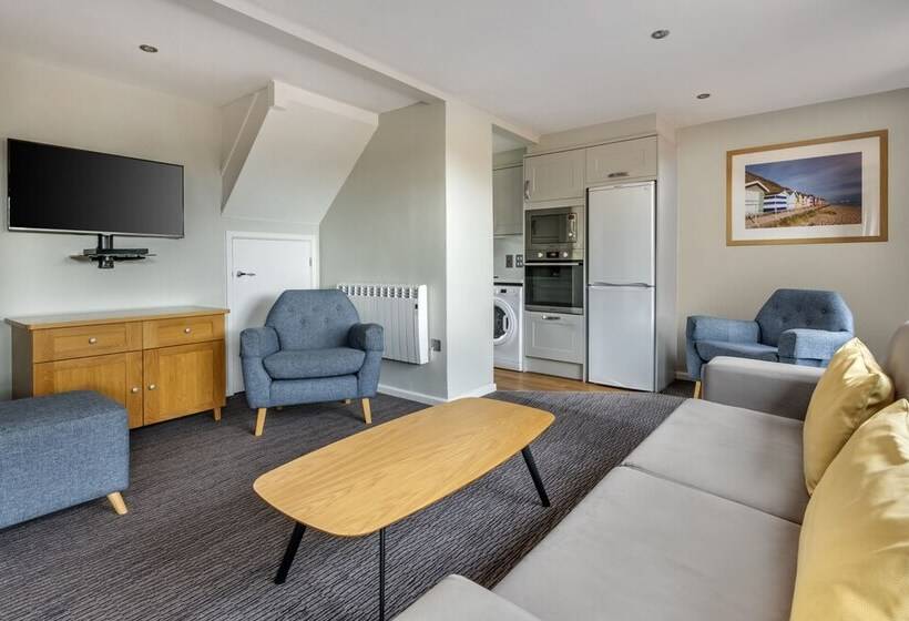 带2个卧室的公寓, Cromer Country Club