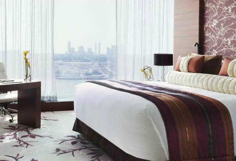 キングサイズベッドのスタンダードルーム, Fairmont Bab Al Bahr