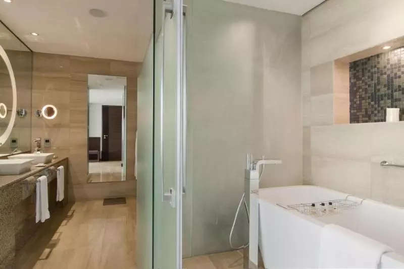 キングサイズベッドのスイートルーム, Fairmont Bab Al Bahr