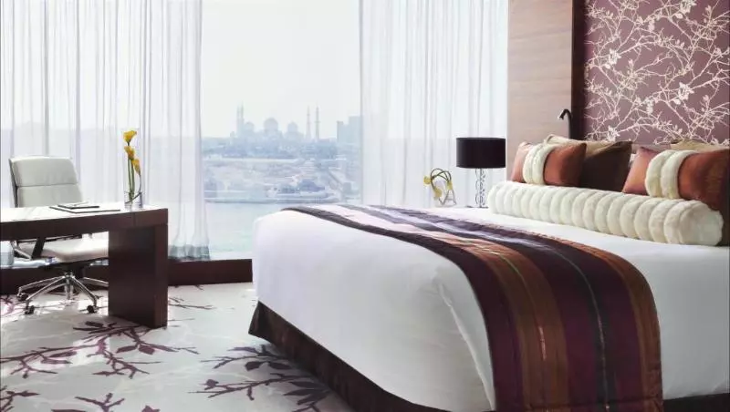 キングサイズベッドのスタンダードルーム, Fairmont Bab Al Bahr