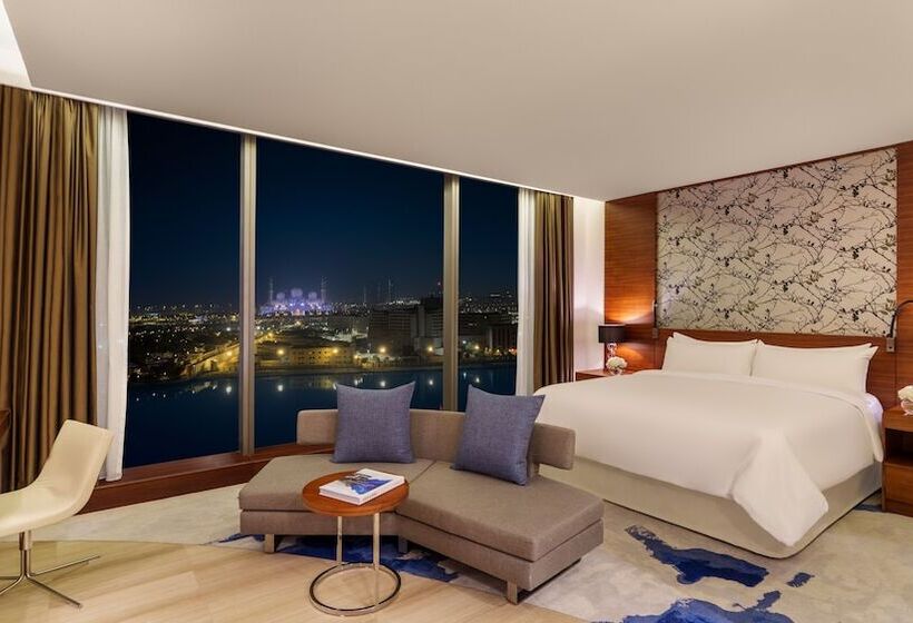 غرفة قياسية مطلّة علي النهر, Fairmont Bab Al Bahr