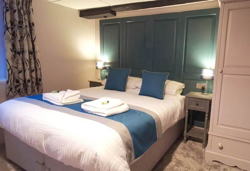 Quarto Triplo Estandar, Furzeleigh Mill Inn